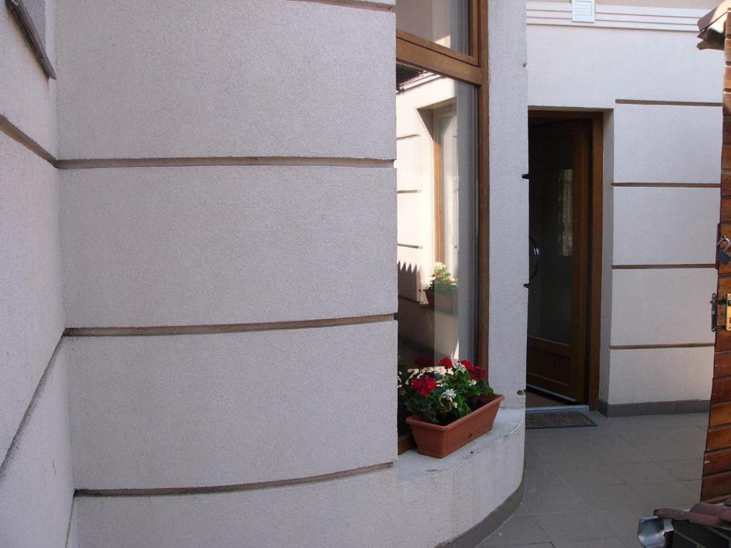 Abszolut Hotel Es Panzio Nyirbator Exterior photo